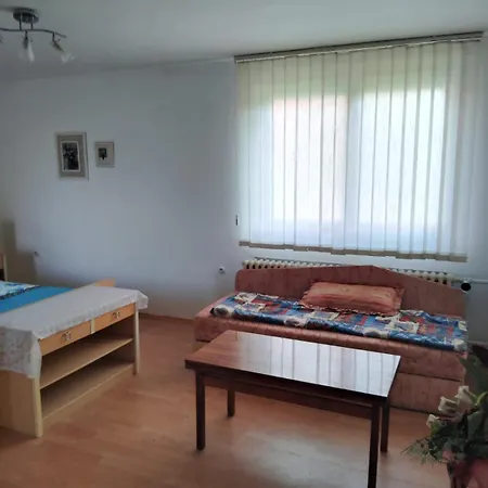 Vintage Dom Oda ve Kahvaltı *